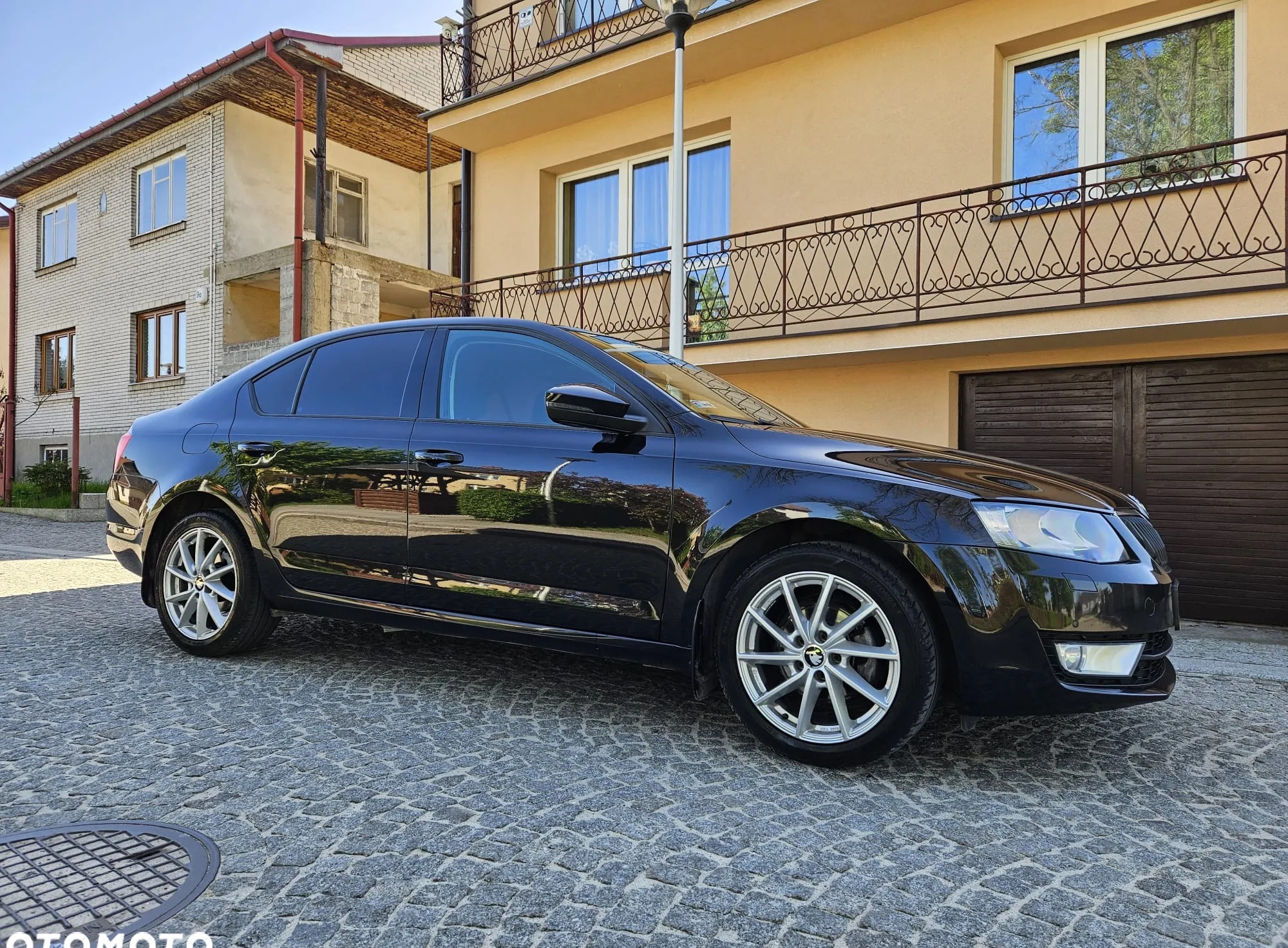 Skoda Octavia cena 39900 przebieg: 257000, rok produkcji 2015 z Daleszyce małe 326